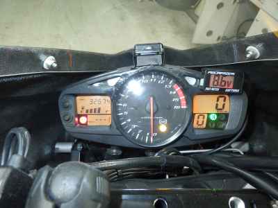 Suzuki GSR400 2012
