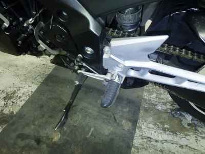 Suzuki GSR400 2012