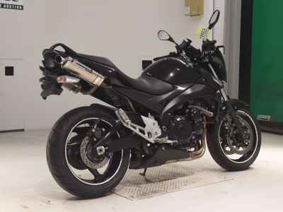 Suzuki GSR400 2012