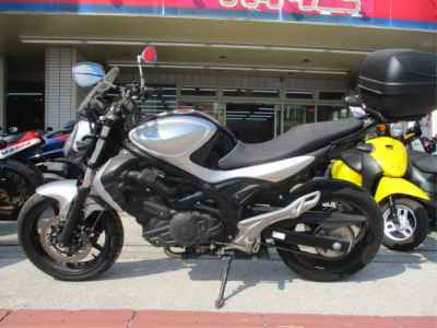 Suzuki Gladius SFV400 2012