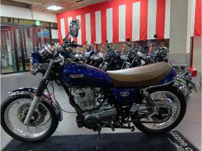 Yamaha SR400 2021