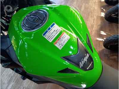 Kawasaki Ninja 400 KRT Edition 2020