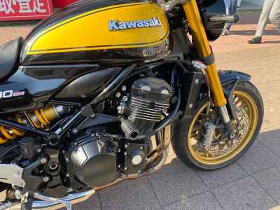 Kawasaki Z900RS SE 2023