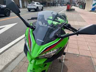 Kawasaki Ninja 400 KRT Edition 2024