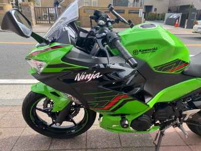Kawasaki Ninja 400 KRT Edition 2024