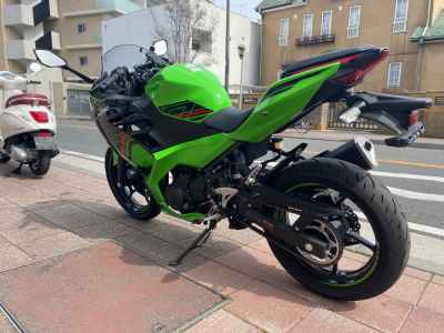 Kawasaki Ninja 400 KRT Edition 2024