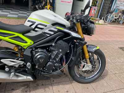 Triumph Street Triple RS 2023