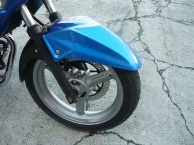 Suzuki GSR250S