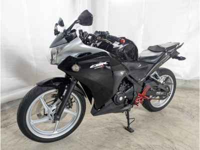 Honda CBR250R 2011