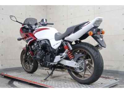 Honda CB400 Super Boldor 2017