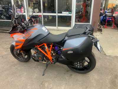 KTM 1290 Super Duke GT 2023