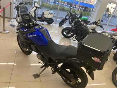 Suzuki V-Strom 650 2025