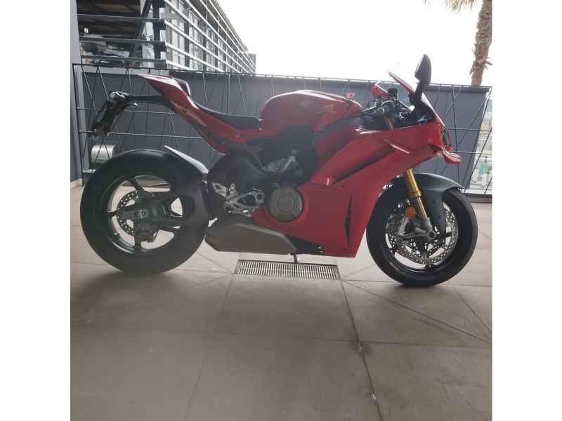 Ducati Panigale V4S 2026