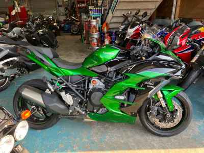 Kawasaki Ninja H2 SX 2018