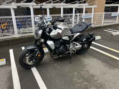 Honda CB1000R 2022