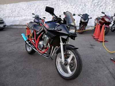 Suzuki GSX250S Katana