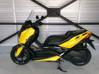 Yamaha XMAX 250