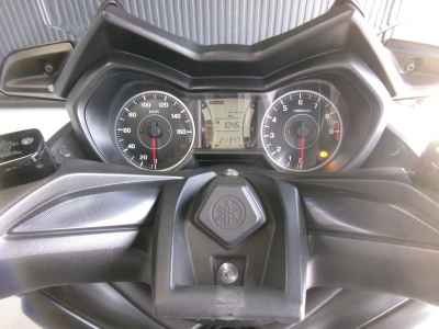 Yamaha XMAX 250
