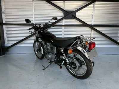 Yamaha SR400 2020