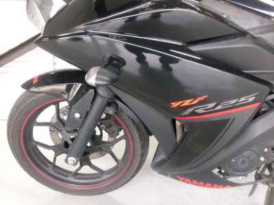 Yamaha YZF-R25 2018