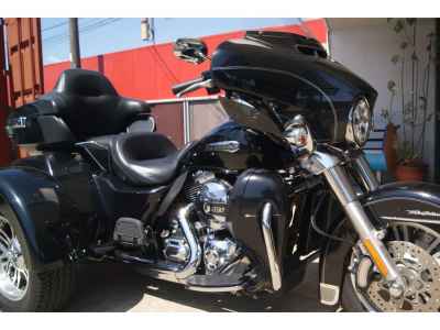 Harley-Davidson Electra Glide FLHTCU1690 Trike 2014