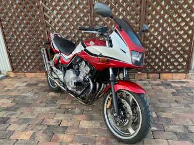 Honda CB400 Super Boldor 2009