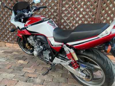 Honda CB400 Super Boldor 2009