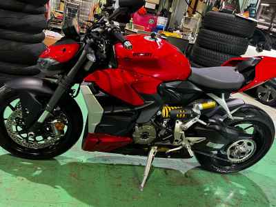 Ducati Streetfighter V2 2023
