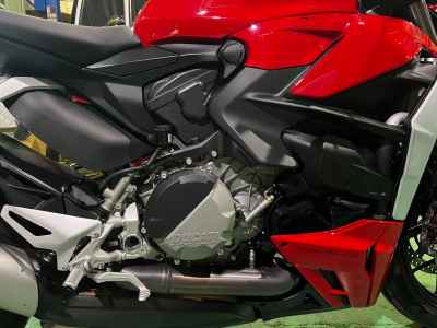 Ducati Streetfighter V2 2023