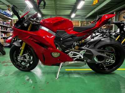 Ducati Panigale V4S 2025
