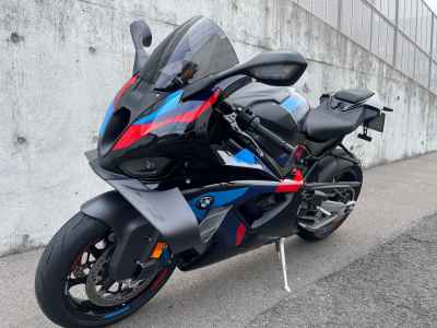 BMW M1000RR 2025