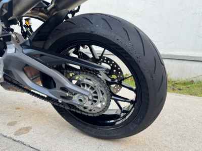 Ducati Streetfighter V2S 2025