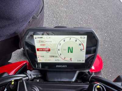 Ducati Streetfighter V2S 2025