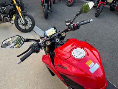 Ducati Streetfighter V2S 2025