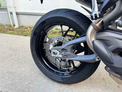 Ducati Streetfighter V2S 2025