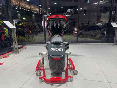 Ducati Diavel V4 2026