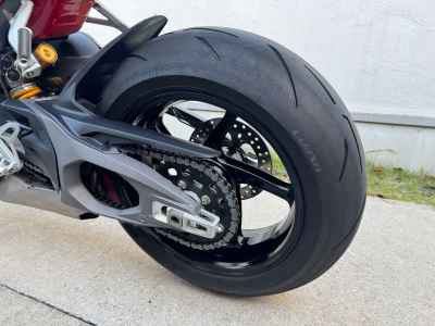 Ducati Streetfighter V4S 2025