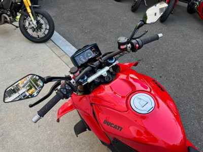 Ducati Streetfighter V4S 2025