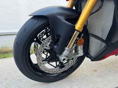 Ducati Streetfighter V4S 2025