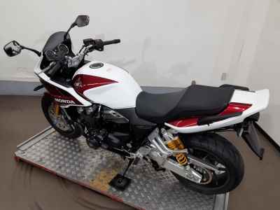 Honda CB1300SF 2025
