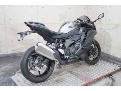Kawasaki Ninja ZX-4R SE 2025