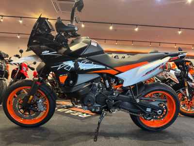 KTM 890 SMT