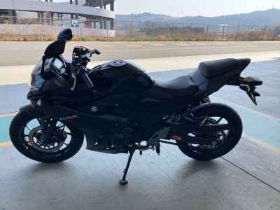 Suzuki GSX250R