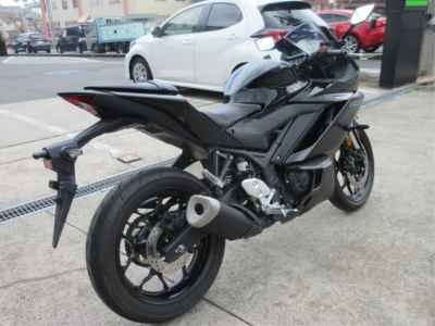 Yamaha YZF-R3 2025