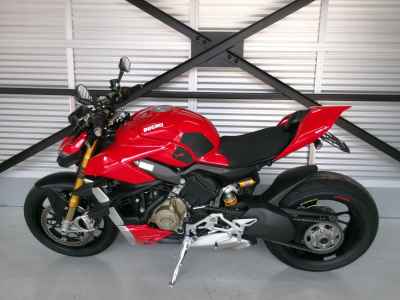 Ducati Streetfighter V4S 2021