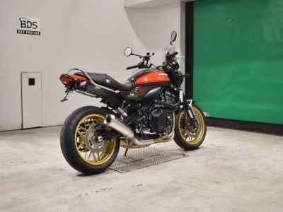 Kawasaki Z900RS 2022