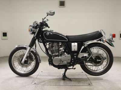 Yamaha SR400 2020