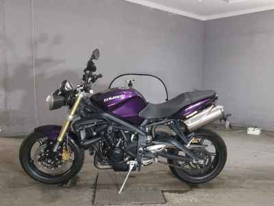 Triumph Street Triple 2011