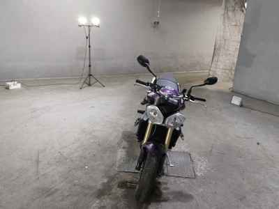 Triumph Street Triple 2011