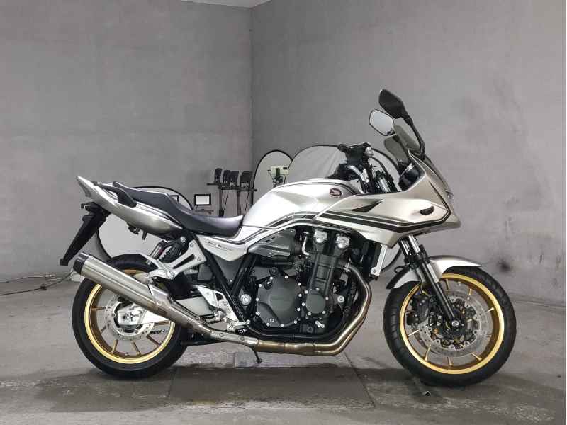 Honda CB1300 Super Boldor 2022